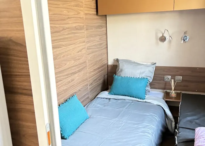 Le Cabanon * Фрежюс